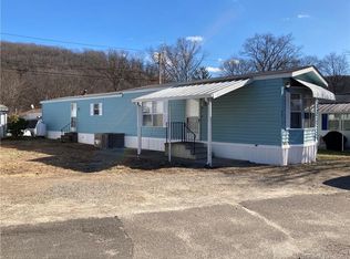 108 Clark Rd TRAILER 68, Naugatuck, CT 06770