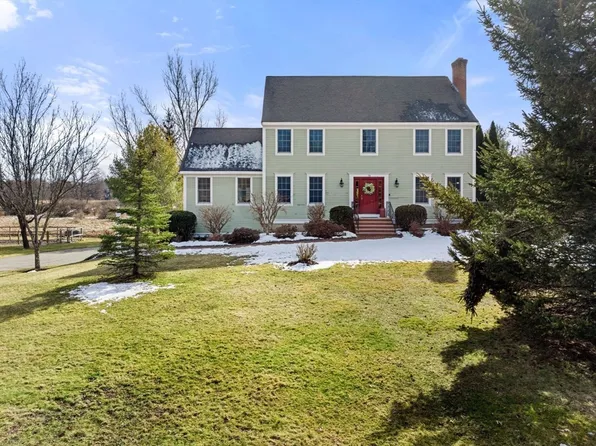 156 Main St, Southborough, MA 01772