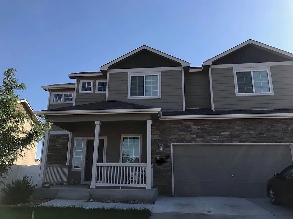823 Lakebrook Ct