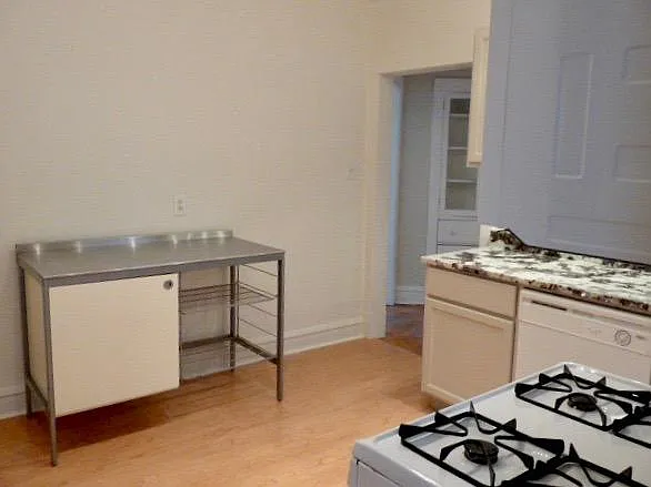2 bed, 750 sqft, $1,775 — Photo 4