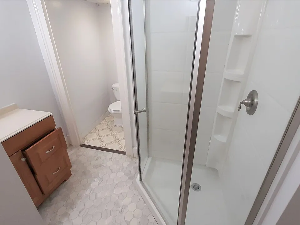 105 Hudson St #105