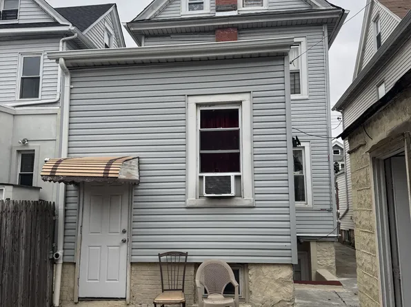 134 Lincoln Avenue image 2 of 8