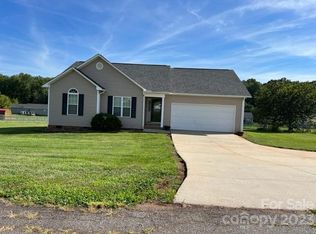 2603 Broodmare Dr, Maiden, NC 28650