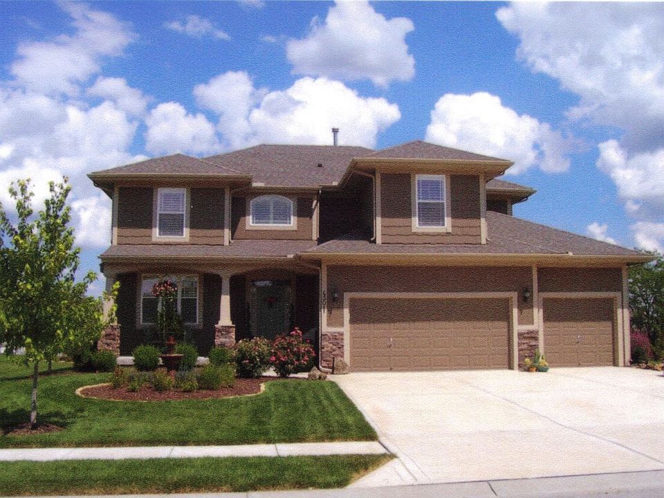 1st image of 4301 NE Park Springs Ct