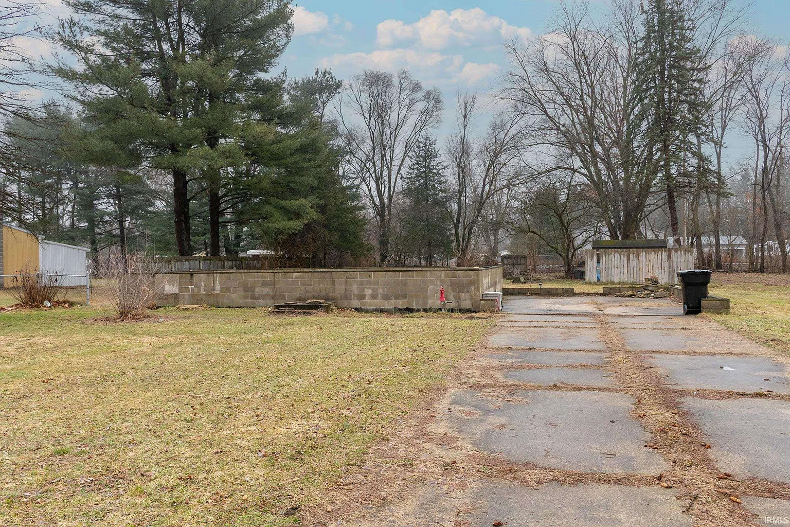 10710 Fairview Ave photo 1
