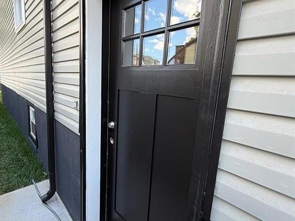 3rd image of 170 N 18th St