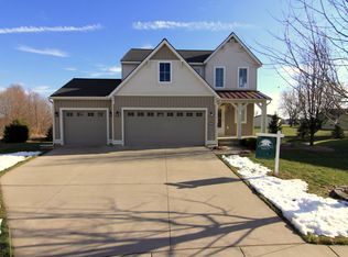 8484 Holden Ct, Jenison, MI 49428