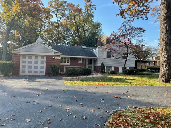 1336 Park Dr, Munster, IN 46321