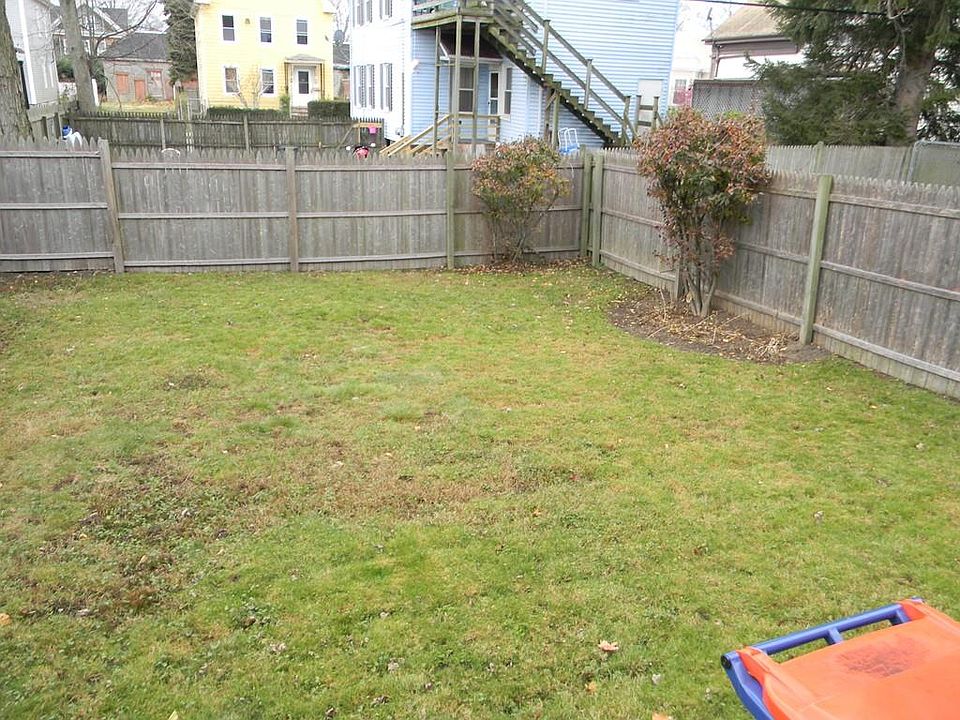 2nd image of 21 Emerson St