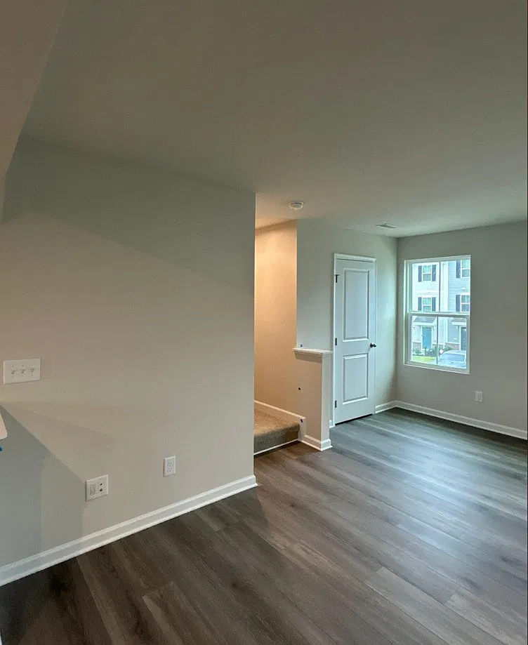 3 bed, 1577 sqft, $1,000 — Photo 4
