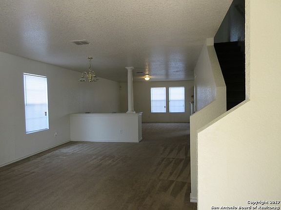 4th image of 4423 Stetson Park
