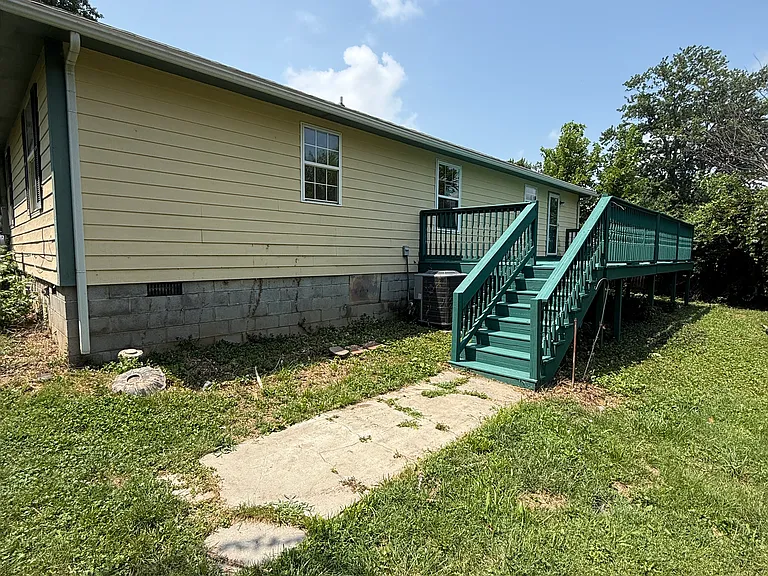 706 N Hamilton St — Photo 16