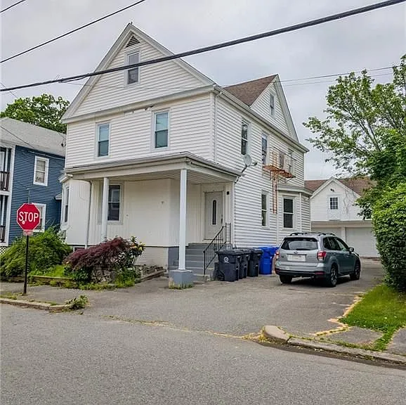 99 Walnut St #1B — Photo 1