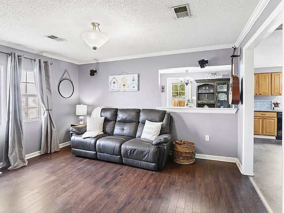 5th image of 44269 Joseph St