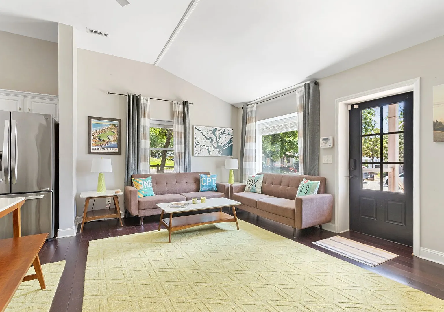 426 Bank Street — Photo 1