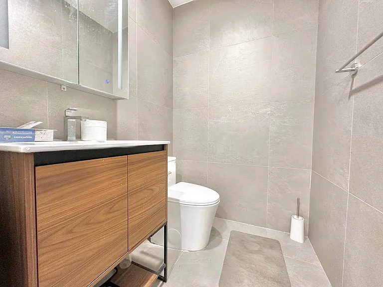 366 Leonard St #1A — Photo 8