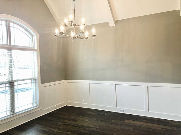 3rd image of 517 Woodlands Blvd