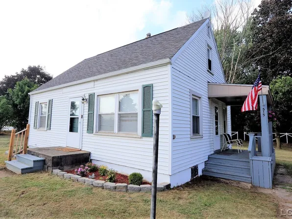 515 E Russell Rd, Tecumseh, MI 49286
