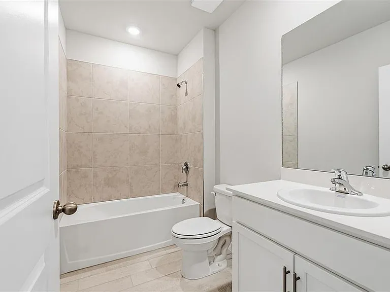 25222 Cadiz Dr — Photo 12