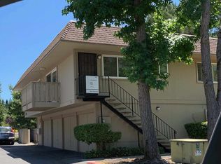 811 Villa Ln APT 4, Moraga, CA 94556