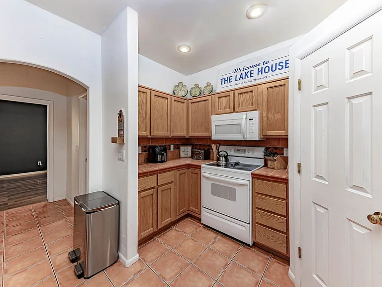 3921 Aloha Ln — Photo 50