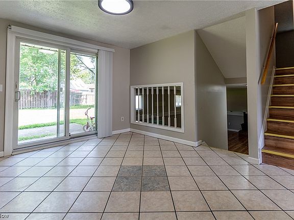 3rd image of 4501 Princess Anne Ct