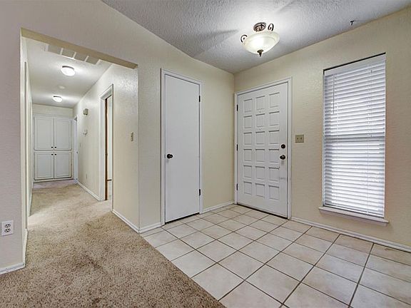 4th image of 2717 Creekview Ter