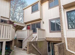 2618 Glengyle Dr #100, Vienna, VA 22181