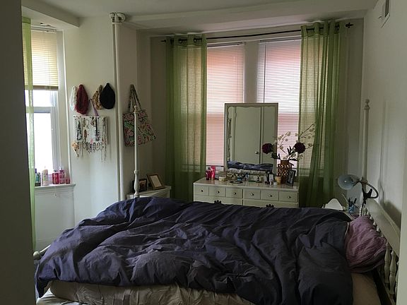 5th image of 1327 Spruce St APT 9E