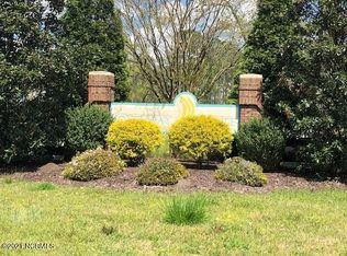 45 N Pointe Dr, Belhaven, NC 27810