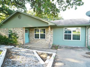 914 E 3rd St, Springtown, TX 76082