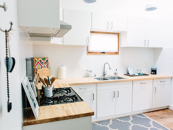 2nd image of 611 E Santa Blvd