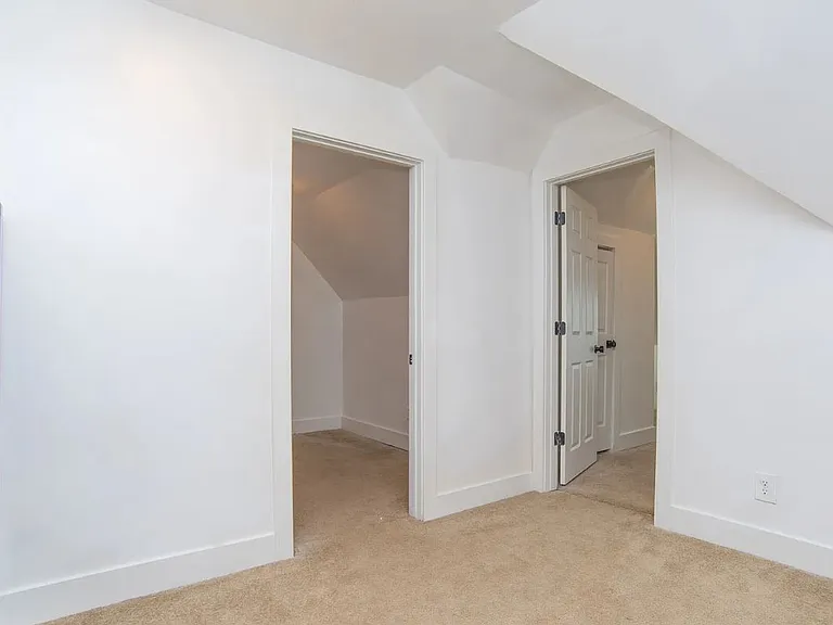 1745 Union St — Photo 18