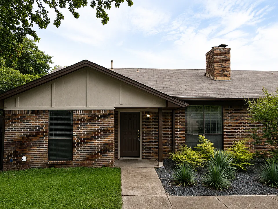 126 Hollyhill Ln #126