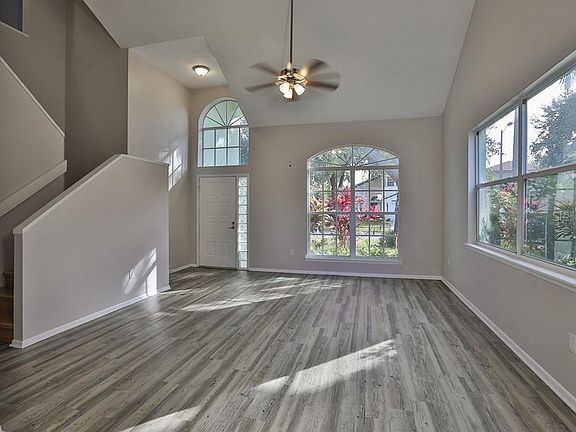 3rd image of 13430 Beechberry Dr
