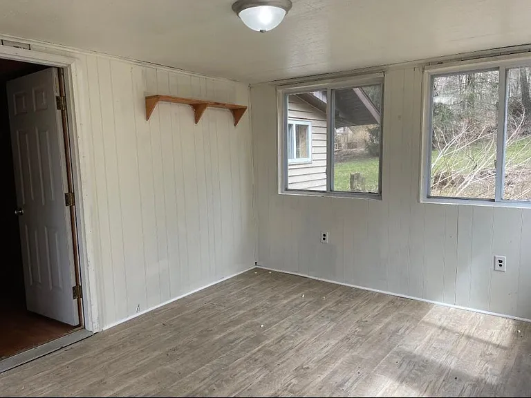 284 Carpenter Rd — Photo 6