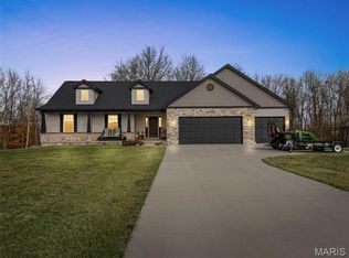 70 Whiteside Estates Dr, Silex, MO 63377