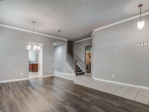 3rd image of 7704 Mapleridge Dr
