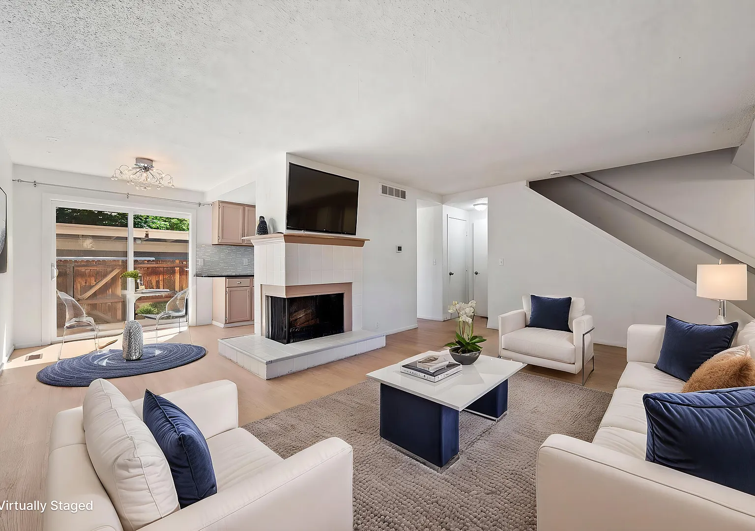 Comfort, Convenience & Style in the Heart of Greenwood Village — Photo 4