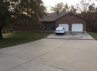 705 Hillcrest Dr, Perryville, MO
