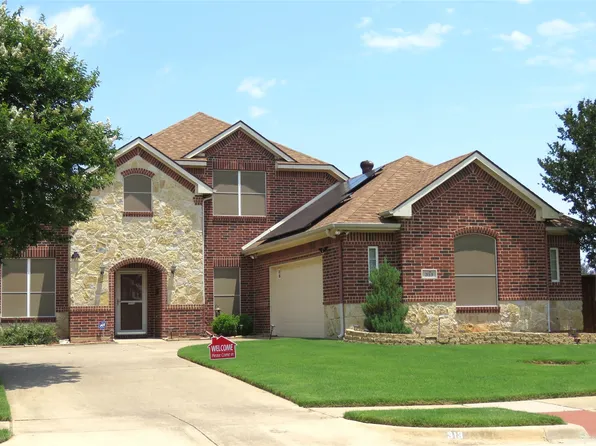 313 Hidden Lake Ct, Burleson, TX 76028