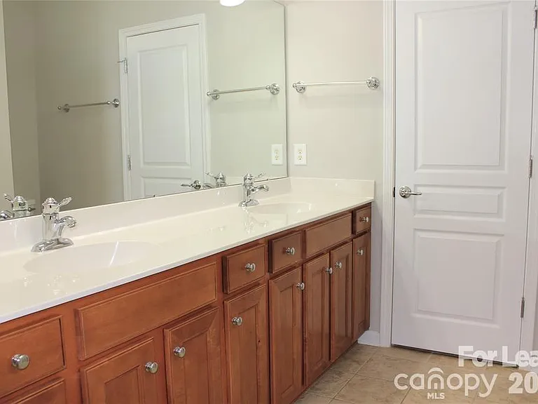 17534 Hawks View Dr — Photo 19