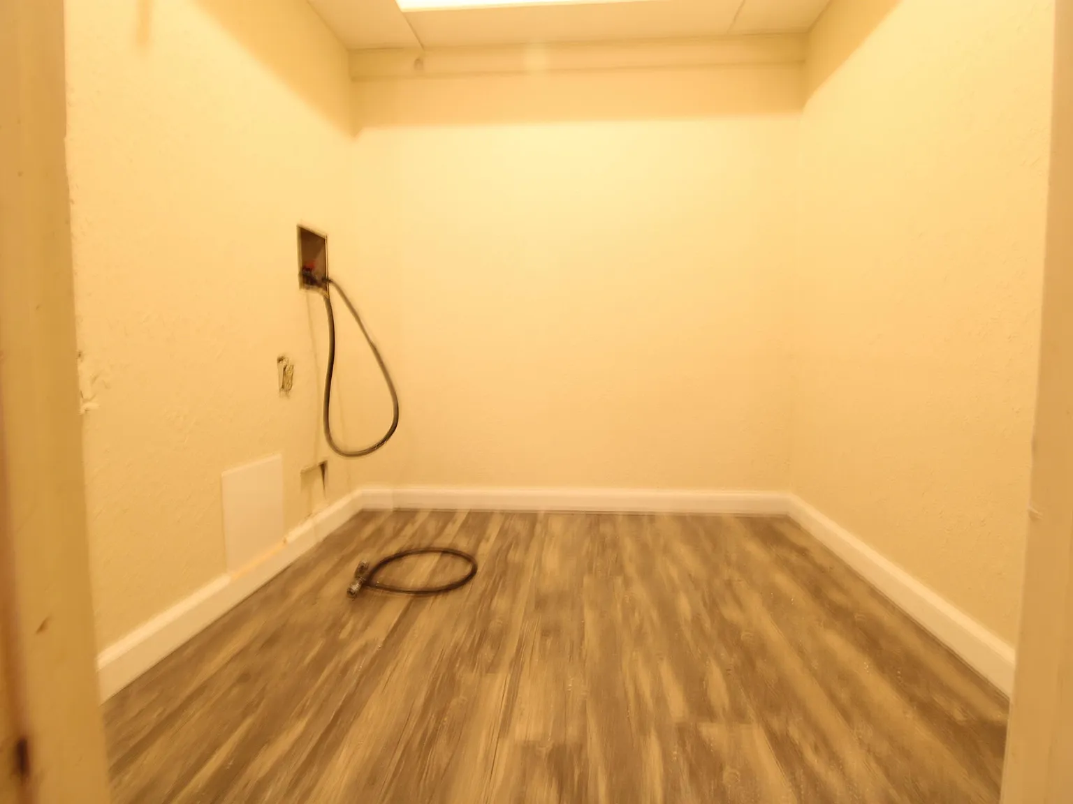 3303 Brookbend Drive - - — Photo 4