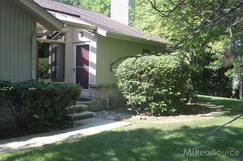 1st image of 1802 Hunters Ln #1