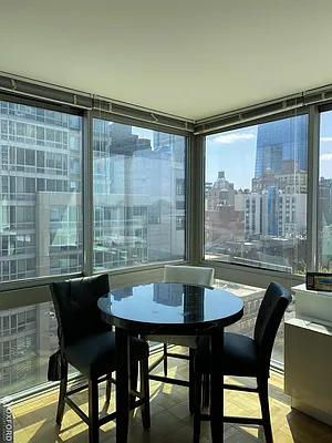 Rented by Oxford Property Group | media 3