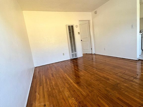 4th image of 4008 Van Dyke Ave APT B