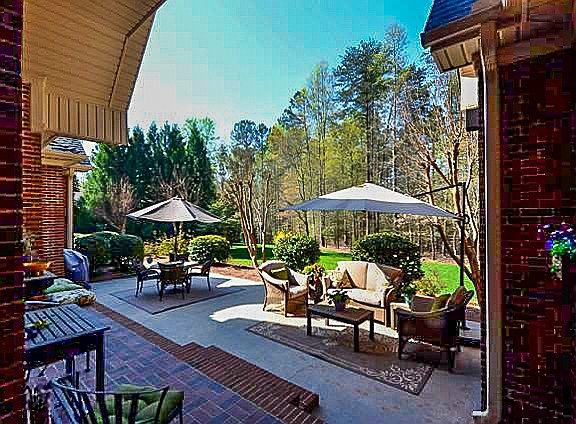 4th image of 395 Hidden Creek Cir