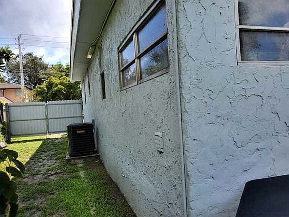 5th image of 5116 NW 11th Ave