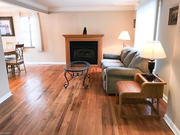 2nd image of 22030 Kenison Ave