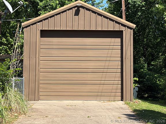 2nd image of 113983 S 4281st Rd
